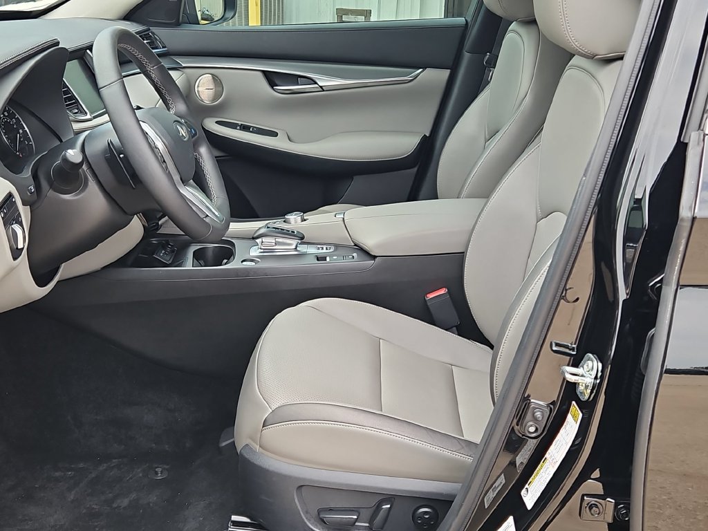 Used 2023 INFINITI QX50 Luxe FWD image 11