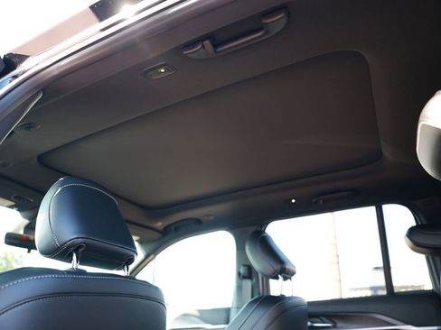 New 2025 Jeep Grand Cherokee Limited image 30