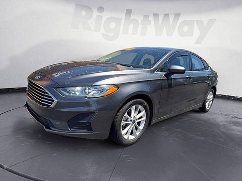 Used 2020 Ford Fusion SE FWD image 1