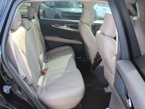 Used 2023 Lincoln Nautilus Reserve w/ Monochromatic Package AWD/4WD image 13