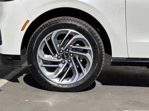 New 2025 Lincoln Navigator Reserve image 26