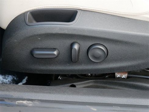 Used 2017 Buick Cascada Premium image 13