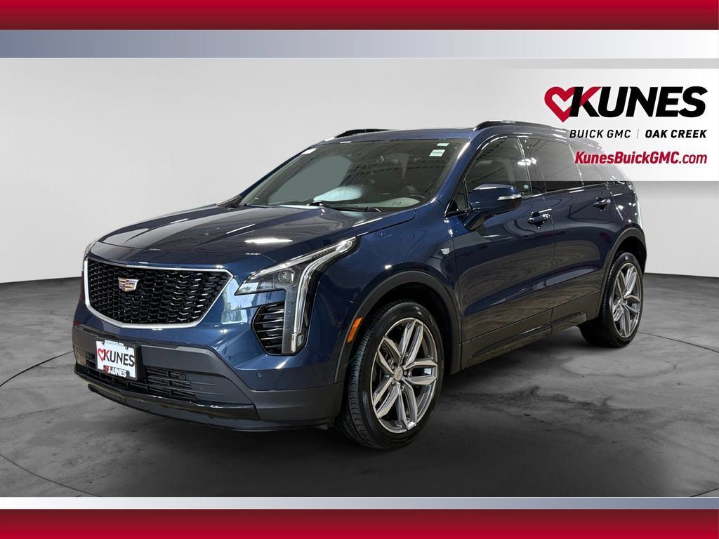 Used 2022 Cadillac XT4 Sport w/ Sun And Sound Package AWD/4WD image 5
