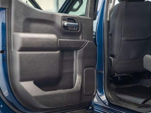Used 2022 Chevrolet Silverado 1500 Custom w/ Safety Confidence Package AWD/4WD image 36