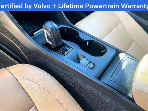 Used 2020 Volvo XC40 T5 Momentum w/ Protection Package Premier image 19