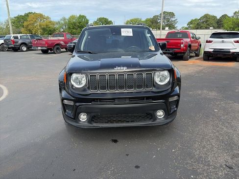 Used 2021 Jeep Renegade Latitude image 2