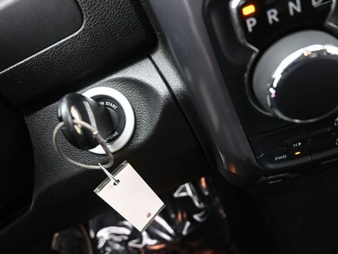 Used 2024 RAM 1500 Classic SLT image 21