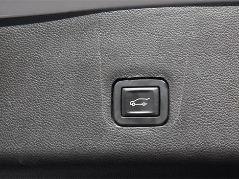 Certified 2019 Chevrolet Traverse LT image 20