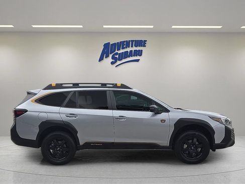 Certified 2024 Subaru Outback Wilderness AWD/4WD image 7