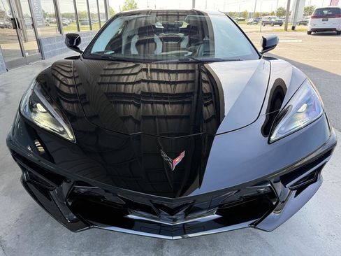 Used 2023 Chevrolet Corvette Stingray Premium Cpe w/ Z51 Performance Package image 4
