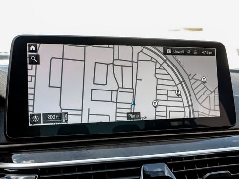 Used 2022 BMW 530e w/ M Sport Package RWD image 21