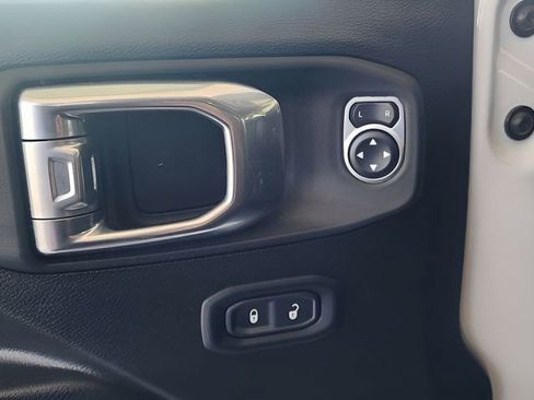 Used 2024 Jeep Gladiator Sport image 14