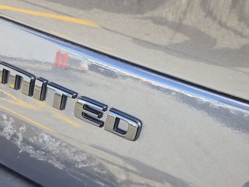 Certified 2023 Jeep Grand Cherokee L Limited w/ Black Appearance Package AWD/4WD image 8