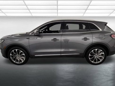 Used 2023 Lincoln Nautilus Reserve w/ Equipment Group 201A AWD/4WD image 5