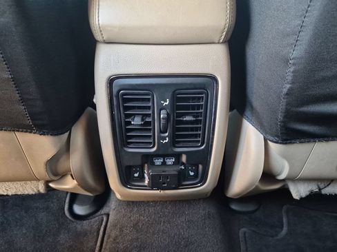 Used 2014 Jeep Grand Cherokee Limited w/ Trailer Tow Group IV AWD/4WD image 37
