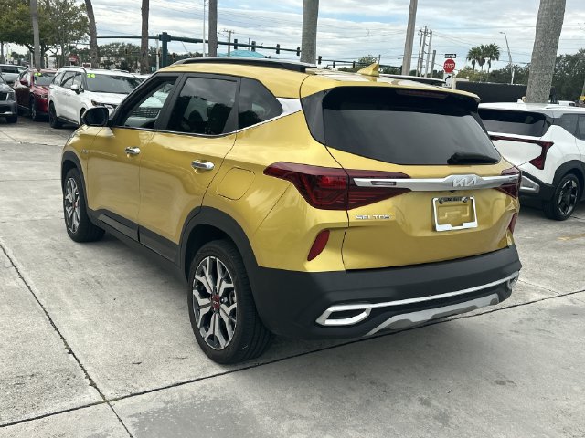 Certified 2023 Kia Seltos SX w/ SX Sunroof Package AWD/4WD image 8