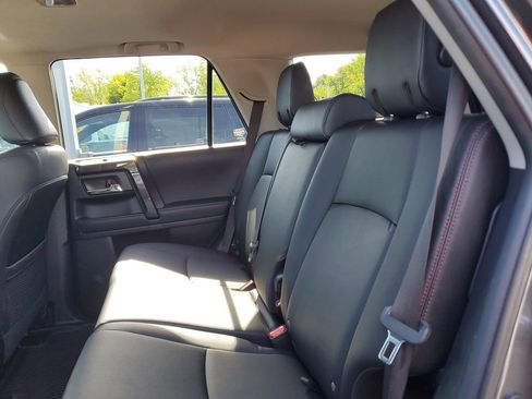 Used 2023 Toyota 4Runner TRD Off-Road Premium w/ Off Road Premium Plus Package AWD/4WD image 10