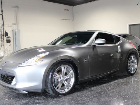 Used 2012 Nissan 370Z Coupe w/ Sport Pkg RWD image 7