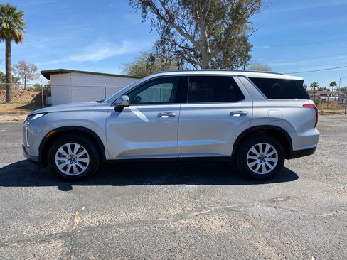 Used 2024 Hyundai Palisade SEL image 3