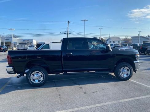 New 2026 RAM 2500 Tradesman AWD/4WD image 8