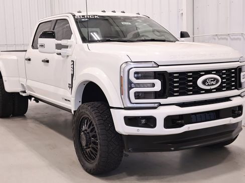 New 2026 Ford F450 Platinum w/ Platinum Plus Package AWD/4WD image 3