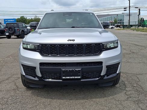 Used 2022 Jeep Grand Cherokee L Laredo AWD/4WD image 5