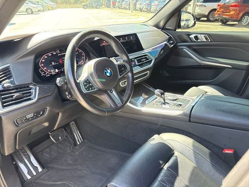 Used 2022 BMW X5 M50i image 6