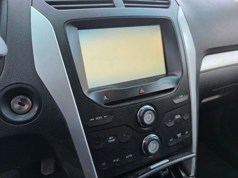 Used 2013 Ford Explorer XLT image 8