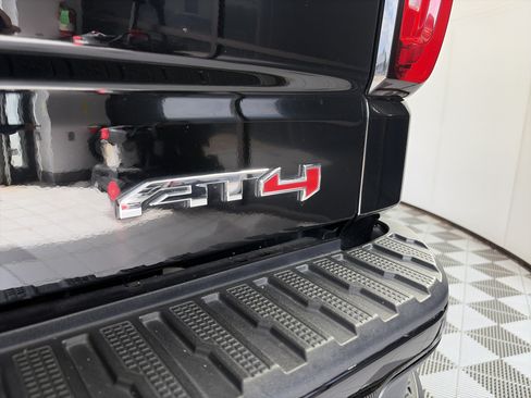 Certified 2024 GMC Sierra 1500 AT4 w/ Technology Package AWD/4WD image 22