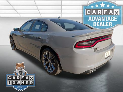 Used 2022 Dodge Charger SXT w/ Plus Group RWD image 2