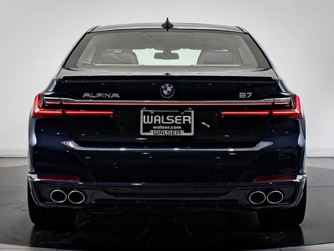 Used 2022 BMW ALPINA B7 xDrive image 10