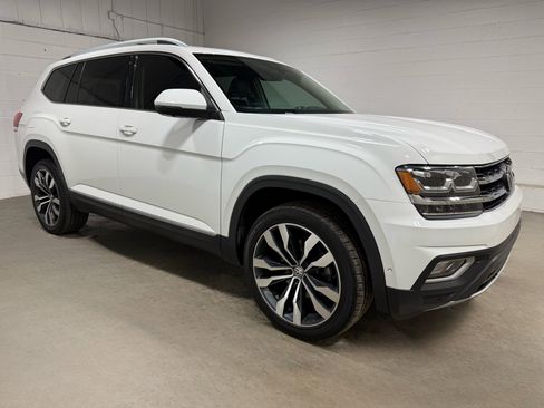 Used 2019 Volkswagen Atlas SEL Premium image 3
