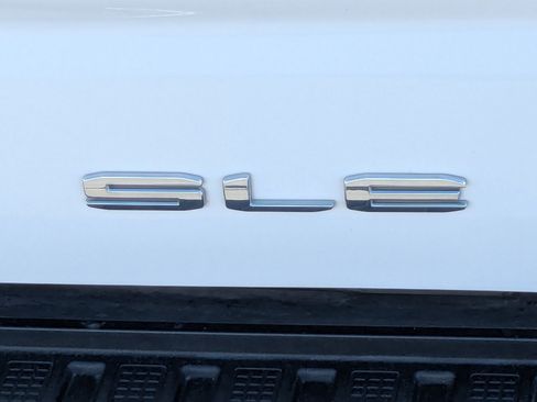 Used 2021 GMC Sierra 1500 SLE w/ Preferred Package AWD/4WD image 12