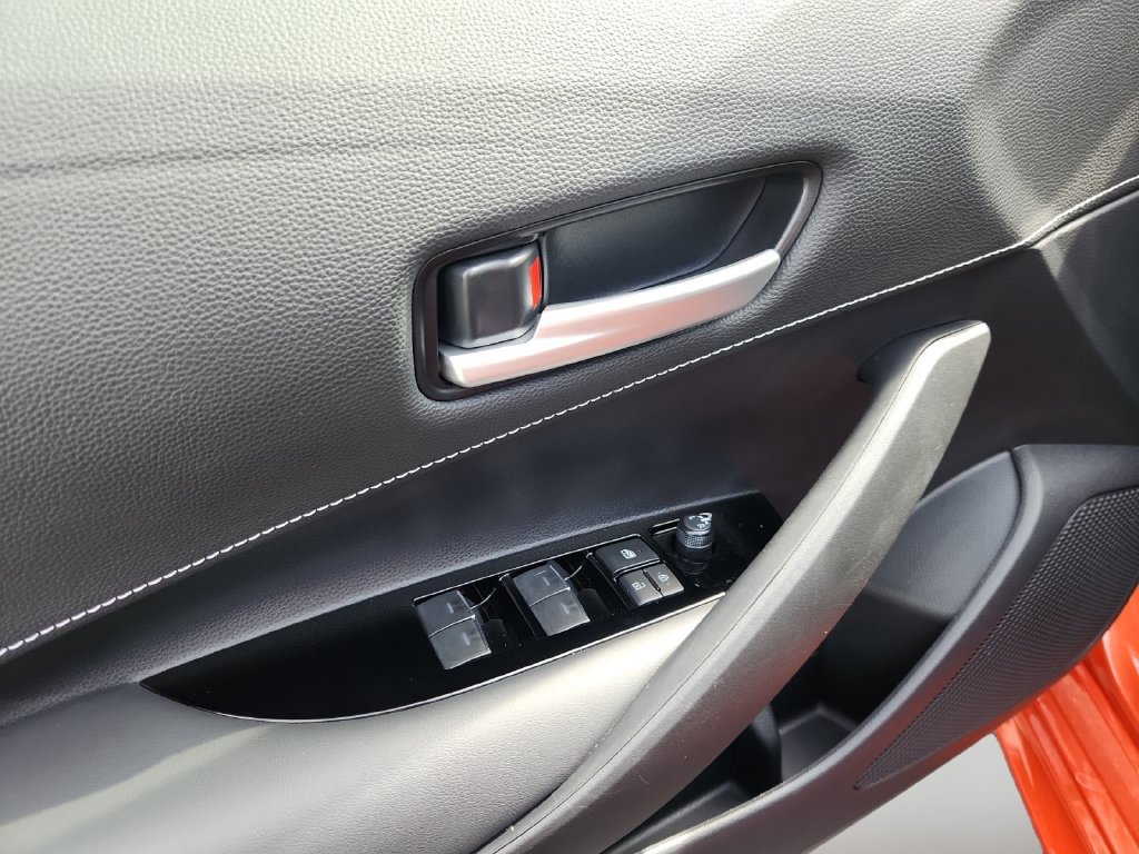 Used 2025 Toyota Corolla SE FWD image 10