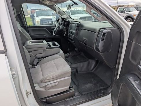 Used 2018 Chevrolet Silverado 2500 W/T AWD/4WD image 29