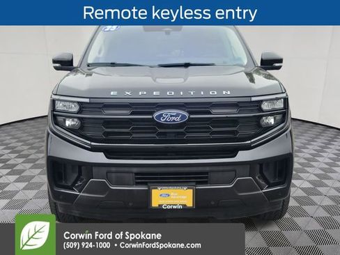 Certified 2025 Ford Expedition Active image 8