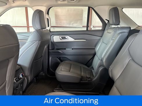 New 2026 Ford Explorer Active w/ Active Comfort Package RWD image 15