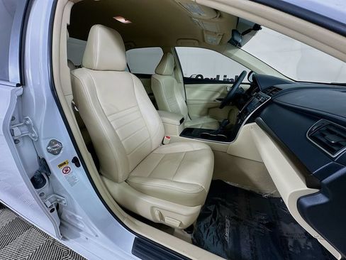 Used 2016 Toyota Camry XLE FWD image 33