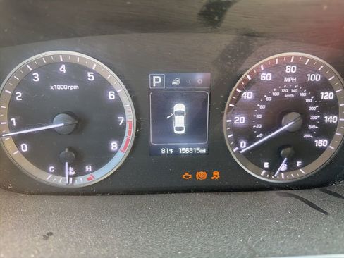 Used 2015 Hyundai Sonata SE image 1
