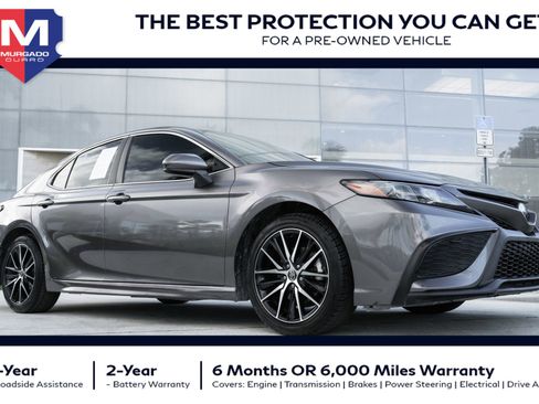 Used 2021 Toyota Camry SE image 1