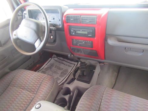 Used 1998 Jeep Wrangler SE AWD/4WD image 13
