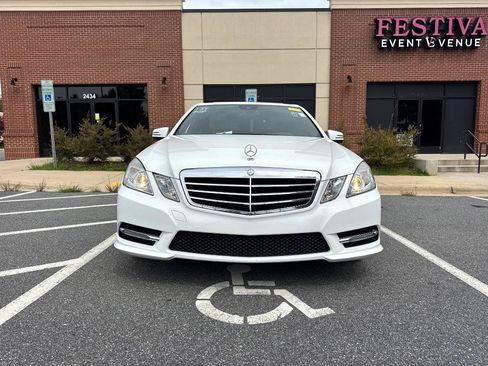 Used 2013 Mercedes-Benz E 350 Sedan image 2