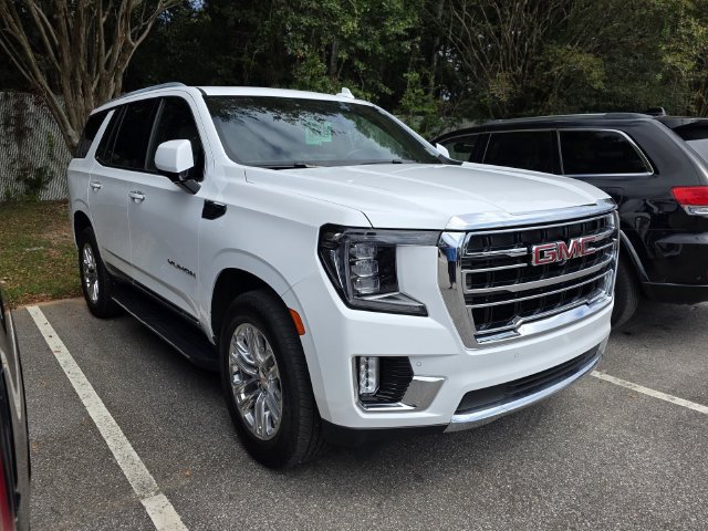 Used 2023 GMC Yukon SLT w/ SLT Premium Package AWD/4WD image 1