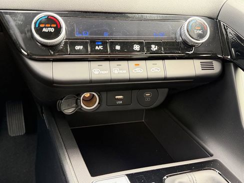 New 2026 Hyundai Elantra Hybrid FWD image 24