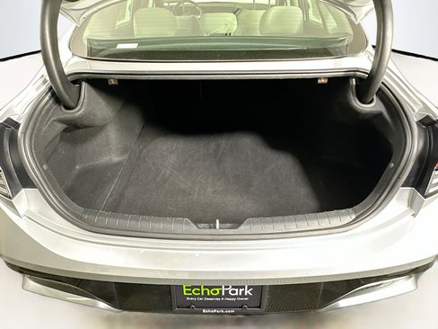 Used 2025 Hyundai Sonata SEL FWD image 28