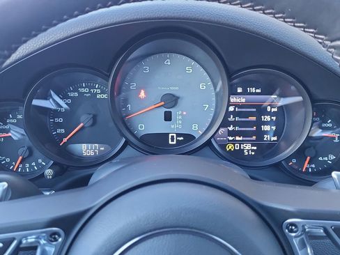 Used 2019 Porsche 911 Carrera 4S AWD/4WD image 24