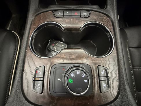 Used 2022 GMC Acadia Denali w/ Trailering Package image 18