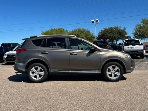Used 2014 Toyota RAV4 XLE image 4