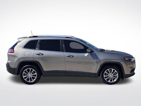 Used 2021 Jeep Cherokee Latitude Plus FWD image 18