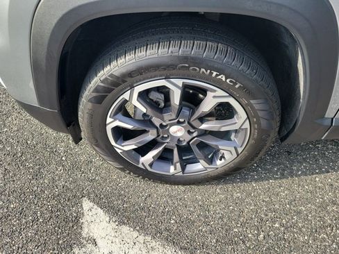 Used 2025 GMC Terrain Elevation w/ Elevation Premium Package AWD/4WD image 5